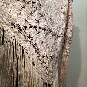 Weaved Handmade Shall